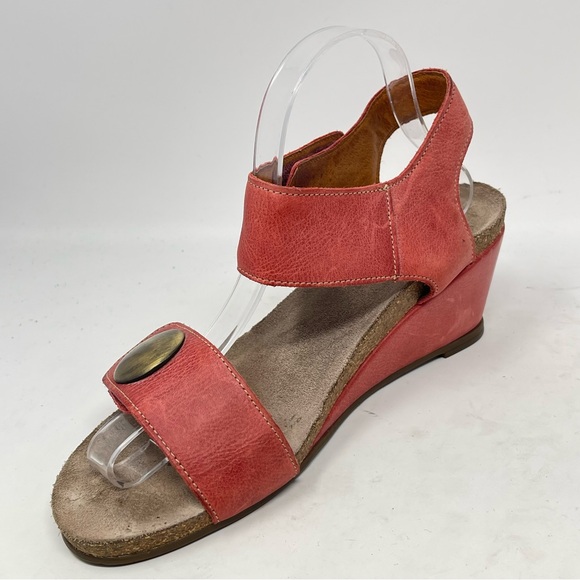 Taos Carousel 3 Wedge Sandals Womens 9 - 9.5 EU 40 Red Leather Ankle Strap - Picture 13 of 16